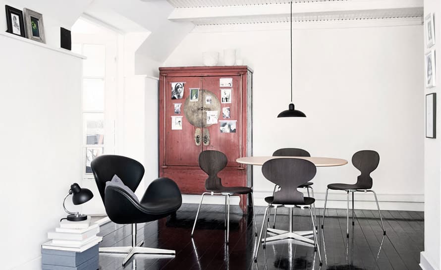 4 leg ant chair color