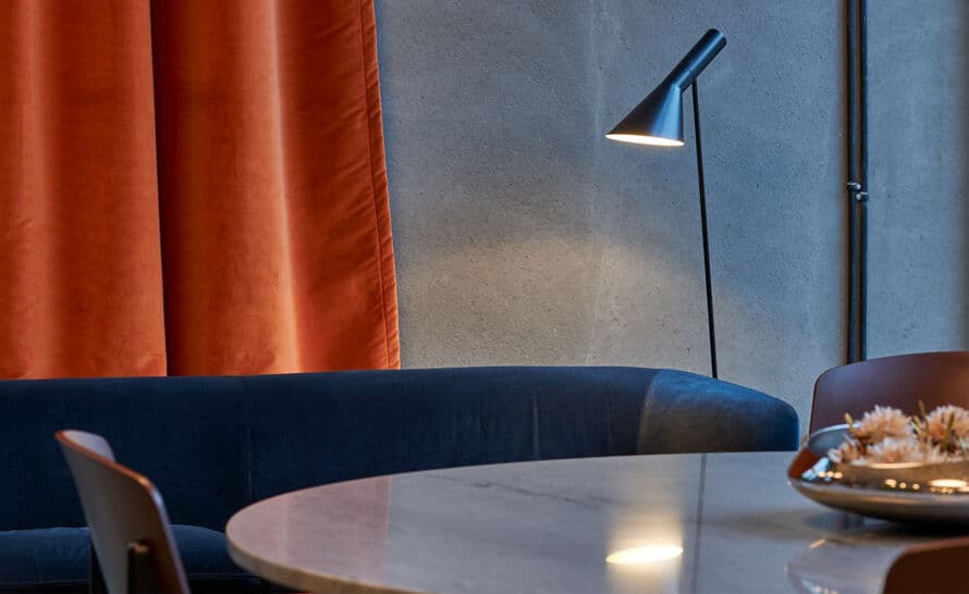 arne jacobsen floor lamp