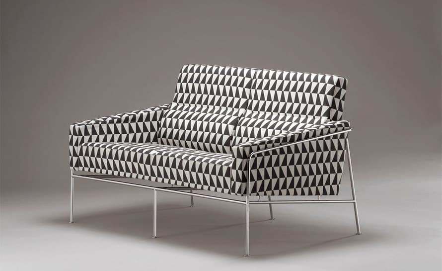 arne jacobsen series 3300 2 seat sofa