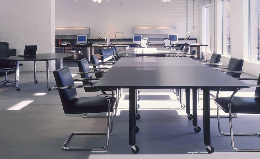 brno chair with tubular steel frame