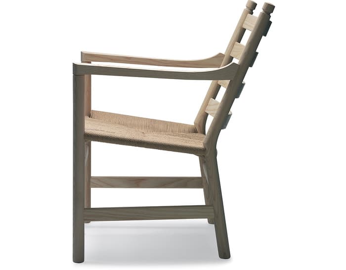ch44 easy chair