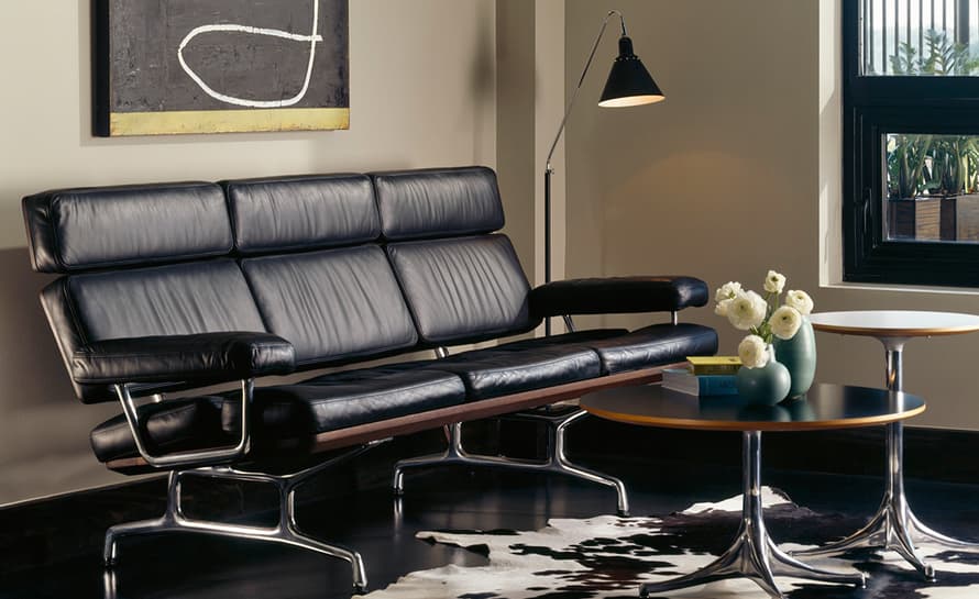 eames&reg; 3 seat sofa