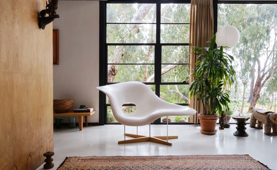 eames la chaise