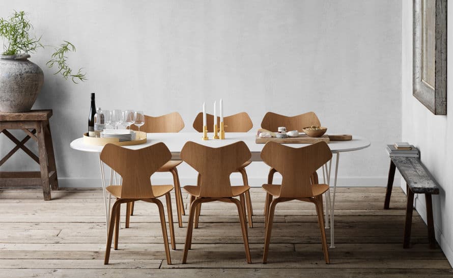 grand prix chair with wood legs