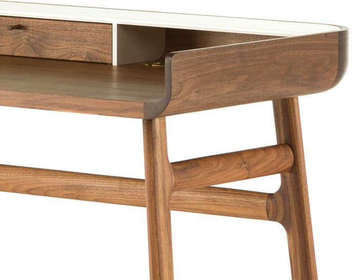 harold desk 106