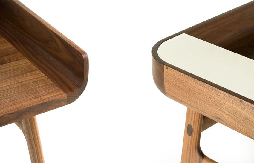 harold desk 106