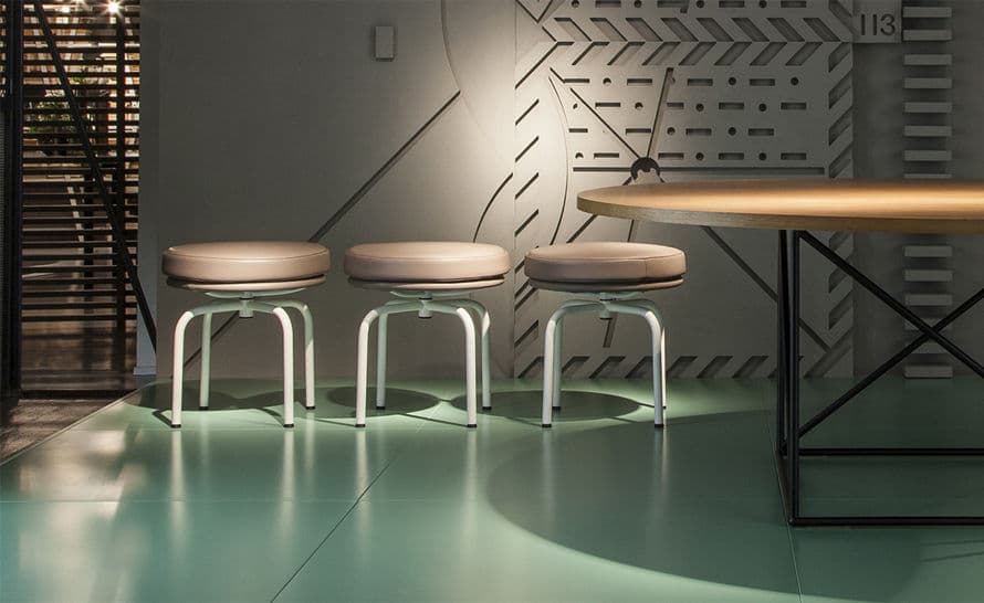 le corbusier lc8 revolving stool