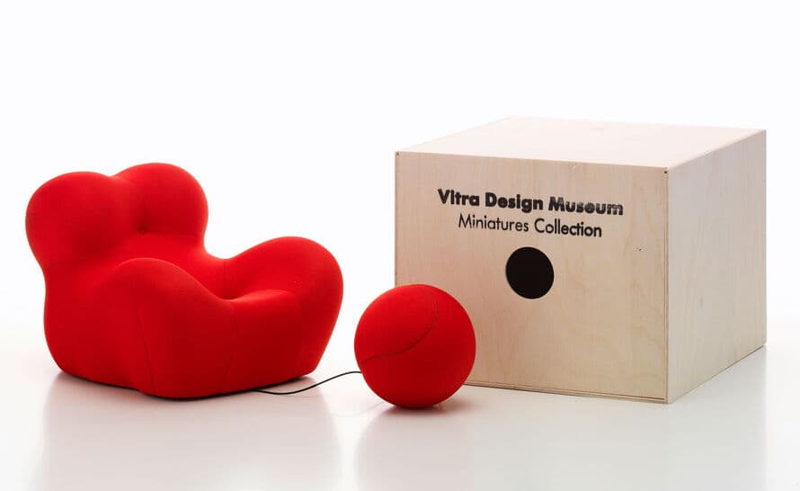 Miniature La Mamma Chair