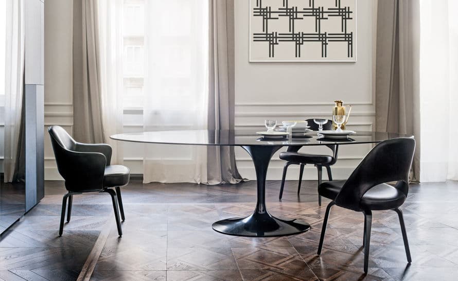 saarinen executive arm chair with wood legs