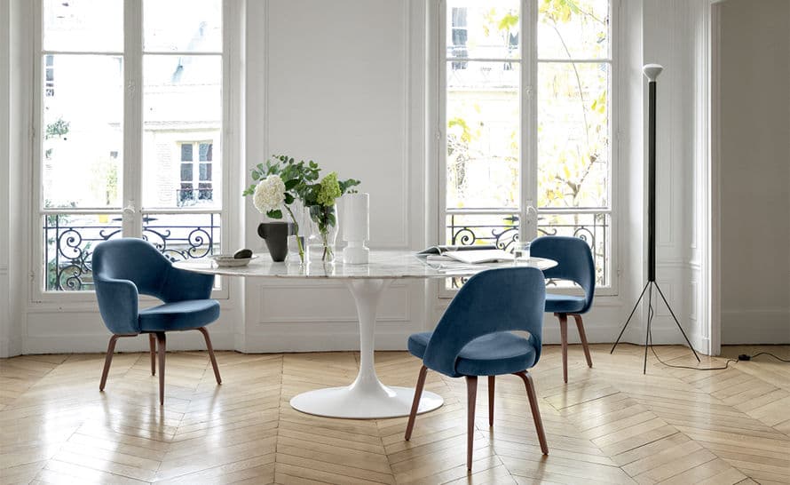 saarinen executive side chair with wood legs
