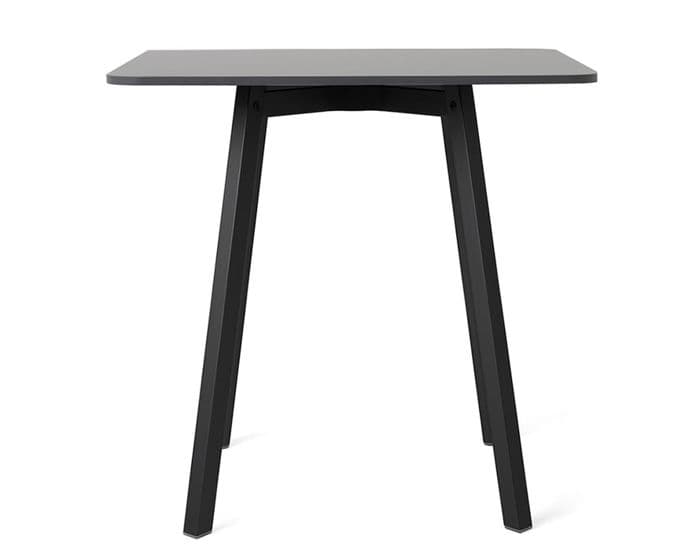 su cafe table