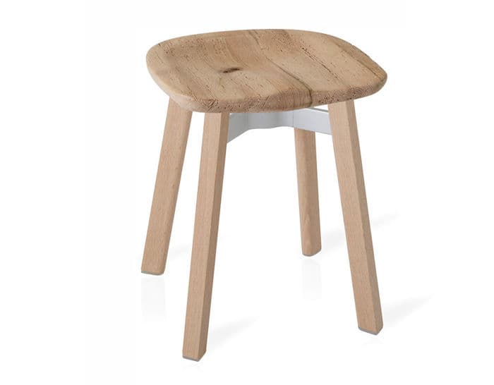 su small stool with wood seat