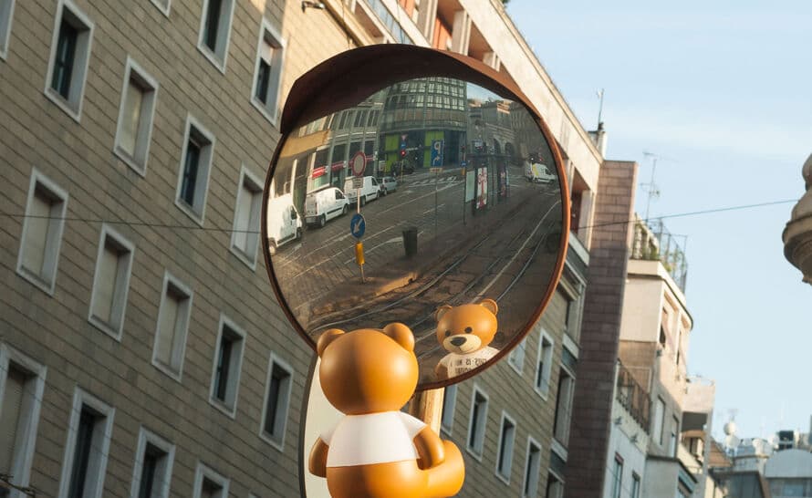 toy moschino table lamp