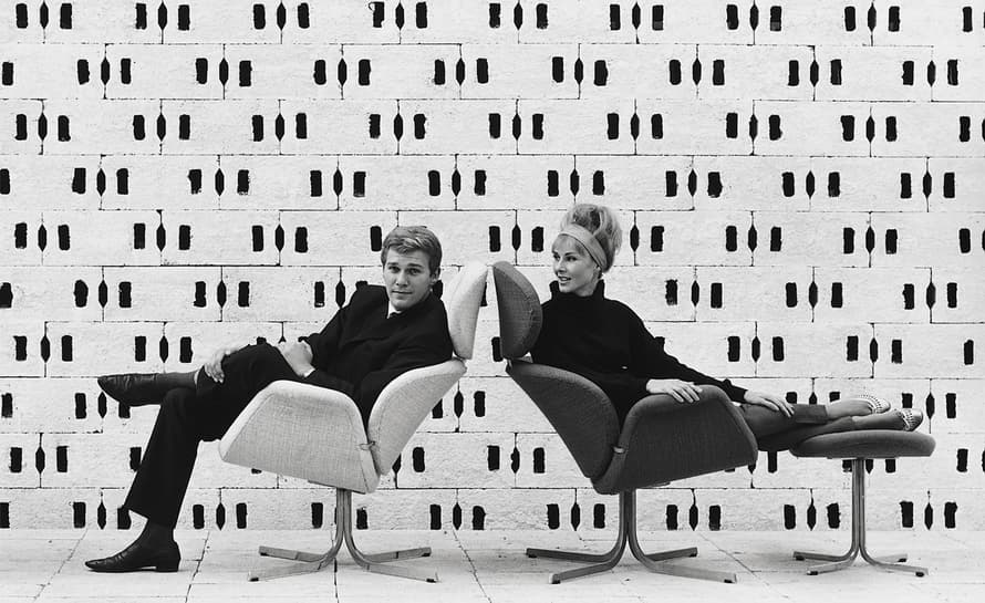pierre paulin tulip lounge chair